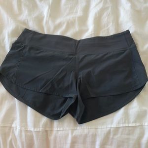 Lululemon Speed Up Low Rise Short 2.5”